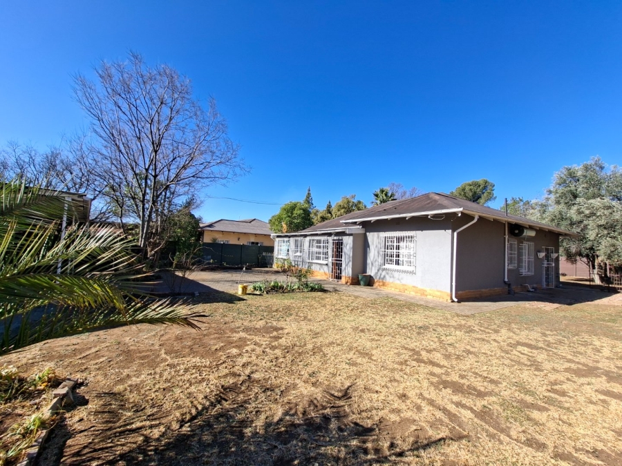 6 Bedroom Property for Sale in Park West Free State